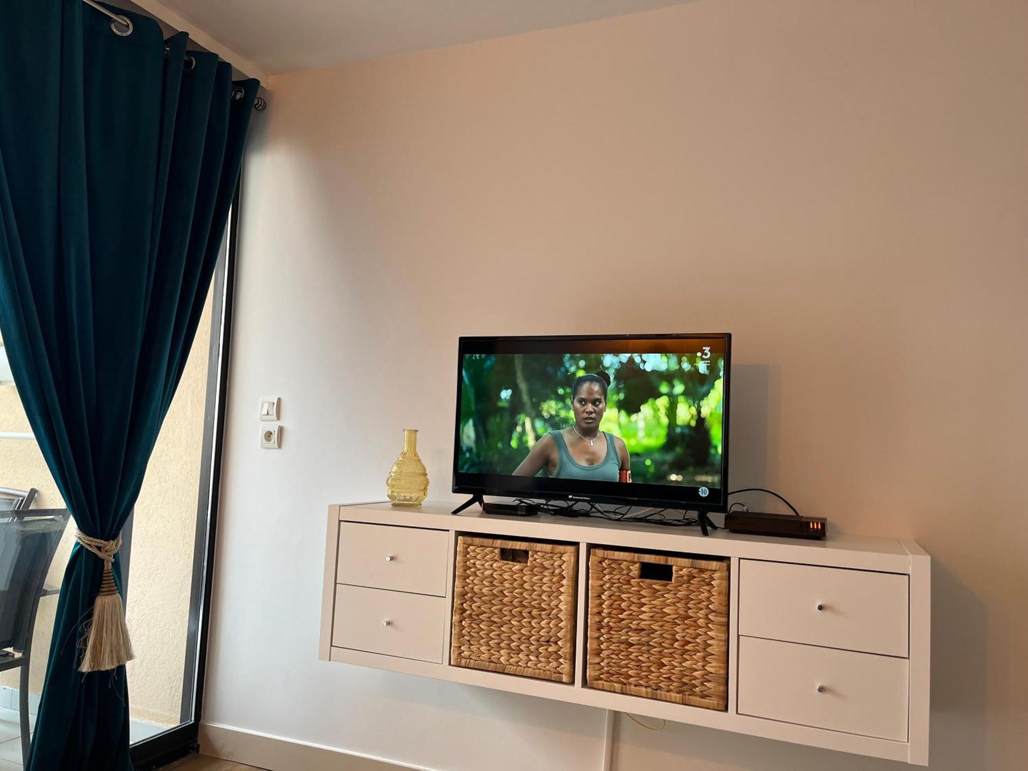 Superbe Appartement Une Chambre Vue Mer Piscine Tennis Cannes Exterior photo